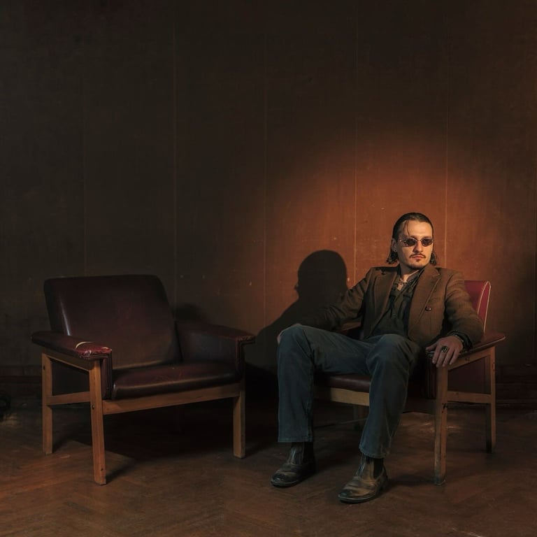 Ничто Уродливо решил лечить людей, а не писать песни. Фото: instagram/potvorno