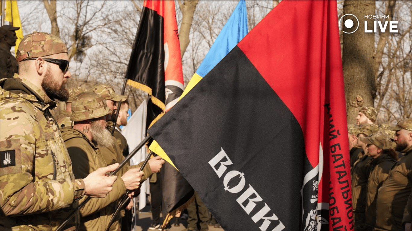 У Києві вшанували Героя України Дмитра Коцюбайла Да Вінчі