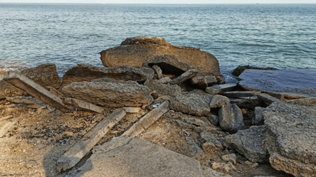 Побережье Одесчины уходит под воду — люди просят помощи - 285x160
