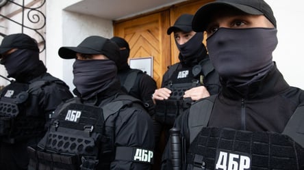 ДБР оголосило підозру зраднику, який переслідував активістів у Криму - 285x160