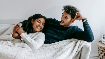 Психологи назвали фразы, которые мечтает услышать каждый мужчина - 285x160