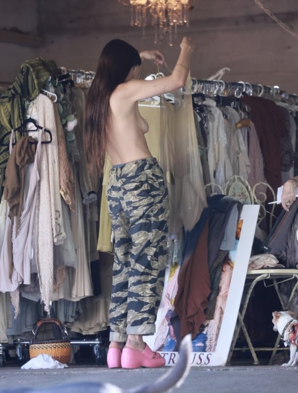 Дочки Брюса Вілліса приміряла одяг