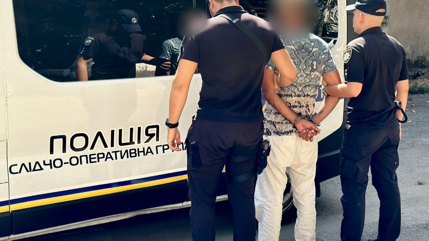 Одесита затримали за підозрою у збуті боєприпасів: поліція