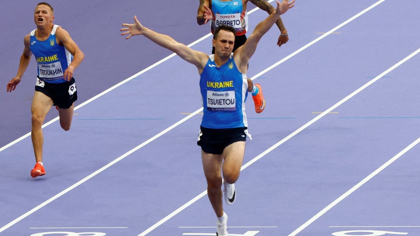 Игорь Цветов