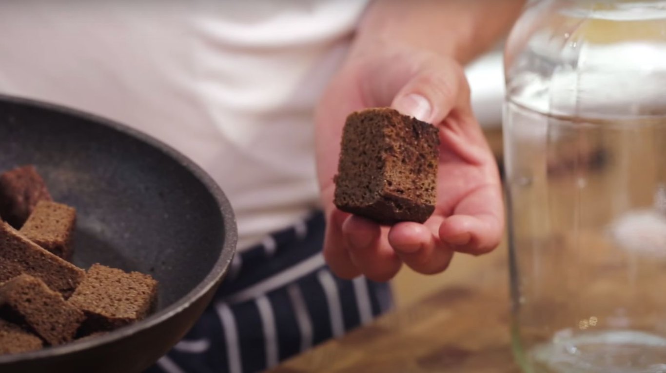 черный хлеб для приготовления кваса