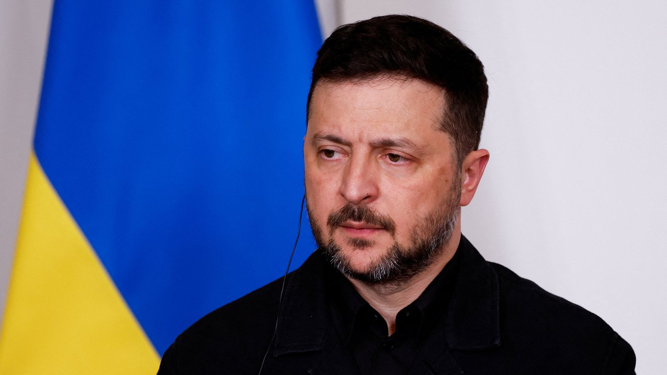 Зеленский: Запасы ПВО под угрозой из-за массированных атак РФ