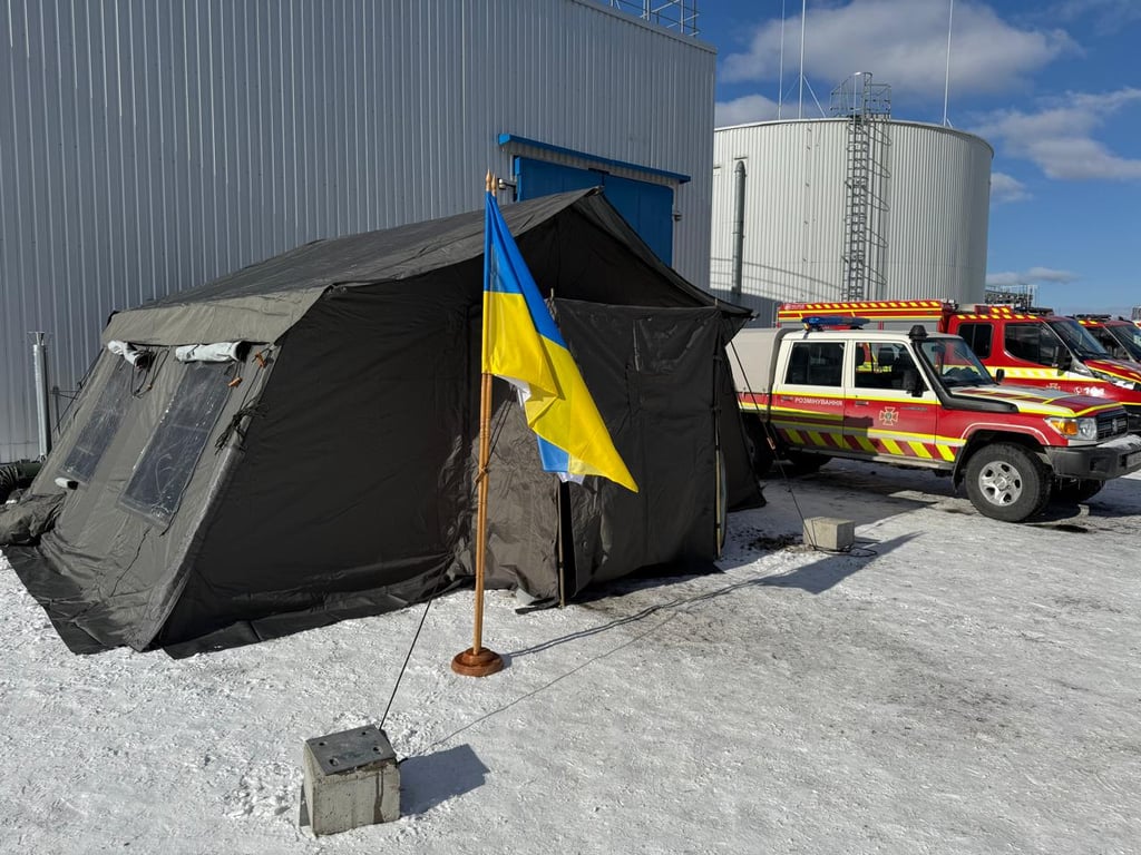 ДСНС ліквідовує наслідки удару по ЧАЕС