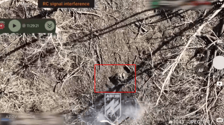 Дрони проти окупантів — "Азов" показав кадри блискучого знищення ворога біля Тернів (відео) - 285x160