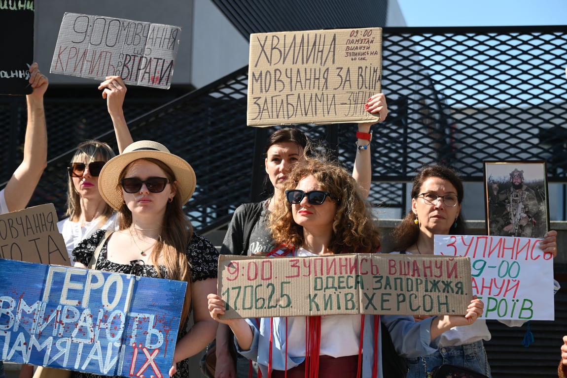 В Одессе напомнили водителям о минуте молчания по погибшим (фото) - фото 4