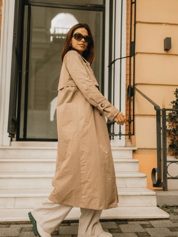 Як носити світлі штани весною-2025