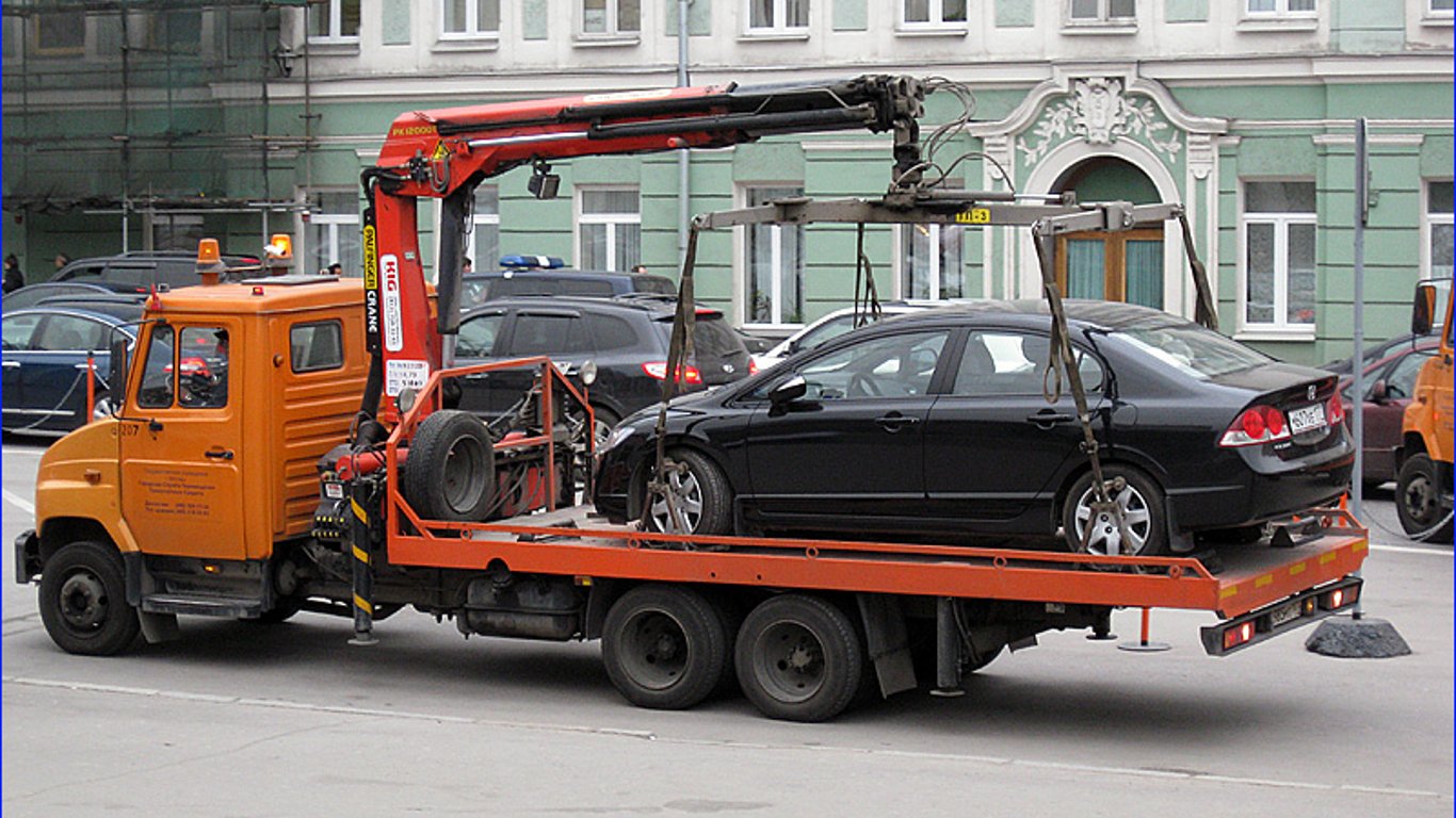 В Одессе коммунальщики смогут эвакуировать неправильно припаркованные авто