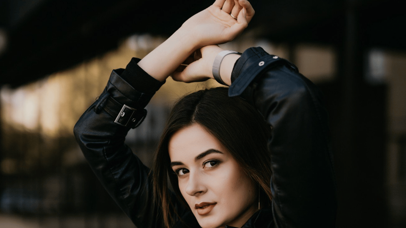 Мода 90-х снова в игре — как создать стильный и оригинальный образ