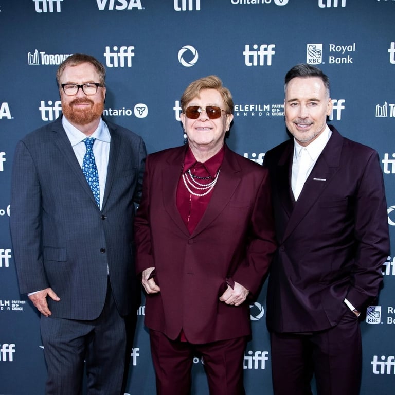 Элтон Джон умилился на премьере фильма о нем. Фото: instagram/eltonjohn