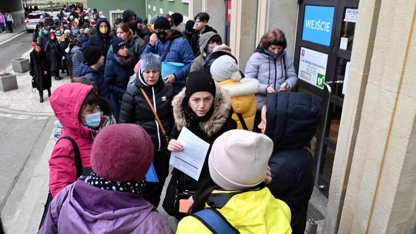 В Польщі підтримуватимуть біженців з України лише до вересня — в чому причина