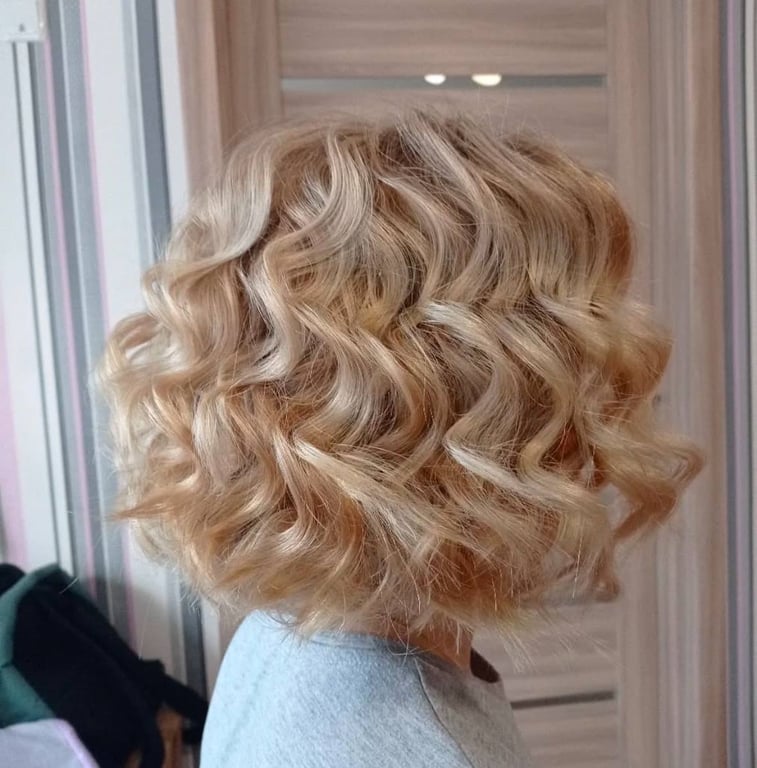 Стильні зачіски на Новий рік Змії 2025 — святкові образи - фото 3