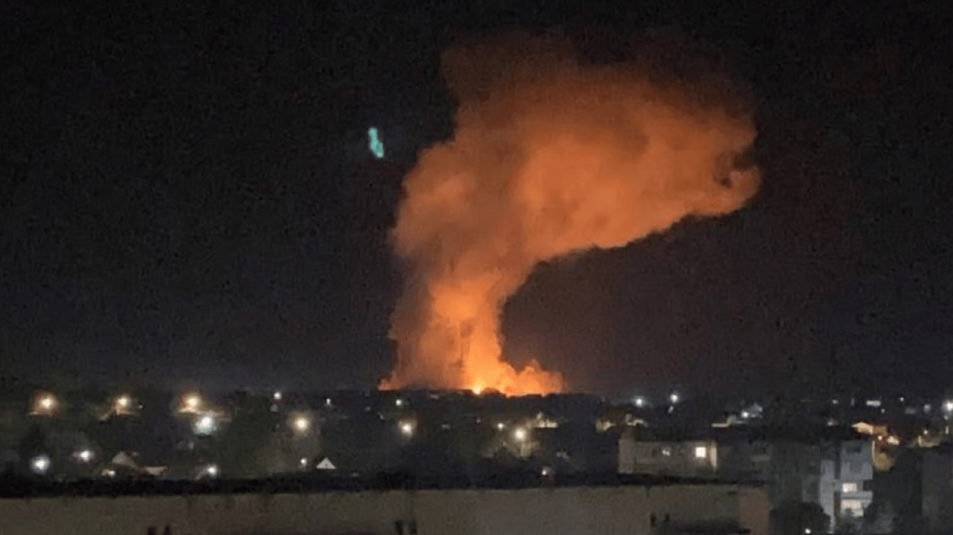 Повторні вибухи в Київській області вночі 3 серпня: деталі удару РФ