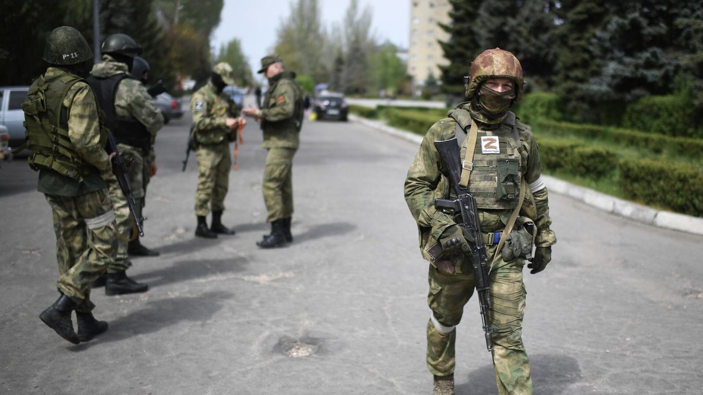 Россияне эвакуируют оккупационные администрации из Херсона и Запорожья