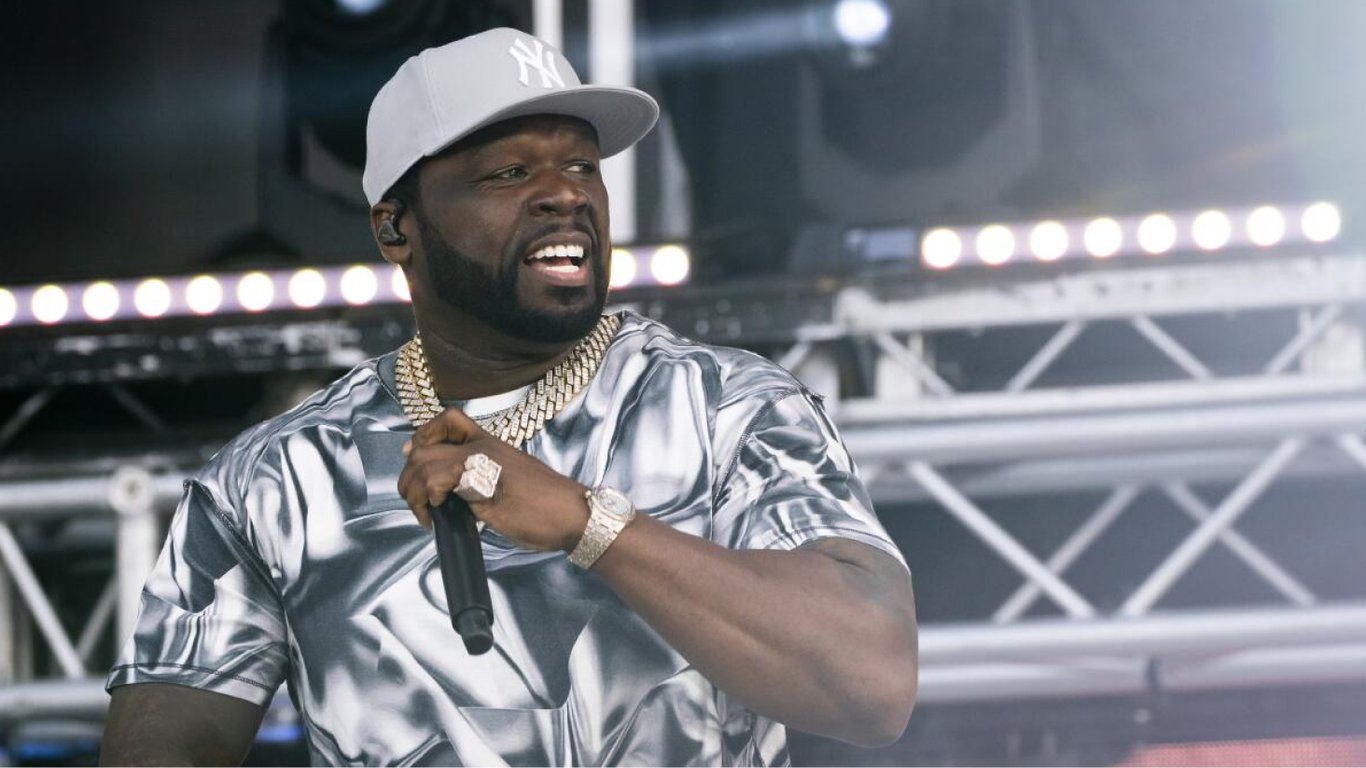 50 Cent розбив мікрофоном голову своїй фанатці: потерпіла написала заяву в поліцію