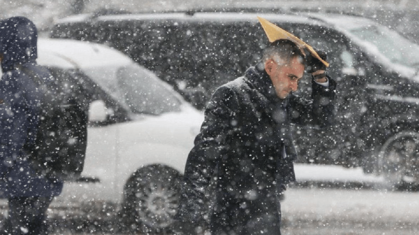 Погода в Україні в четвер, 25 січня — які області не оминуть снігопади та хуртовини