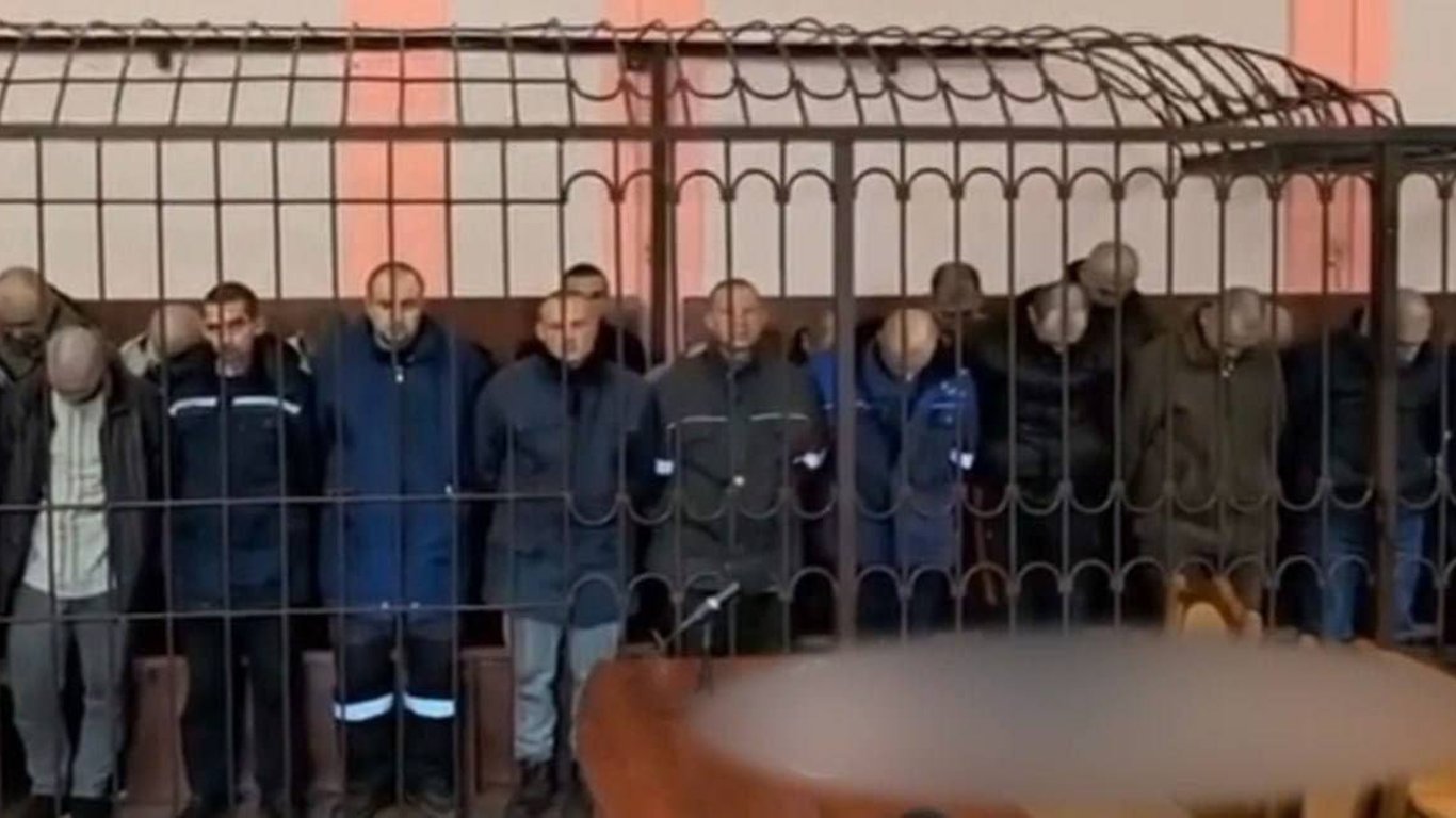 В "ДНР" обвинили в обстрелах и "осудили" 33 украинских защитника