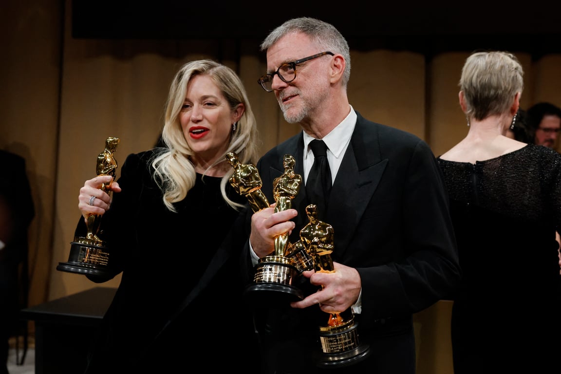 Володарі премії "Оскар" за фільм "Одна битва за іншою" Пол Томас Андерсон та Сара Мерфі на 98-й церемонії вручення премії "Оскар" у Голлівуді, Лос-Анджелес 15 березня 2026 року