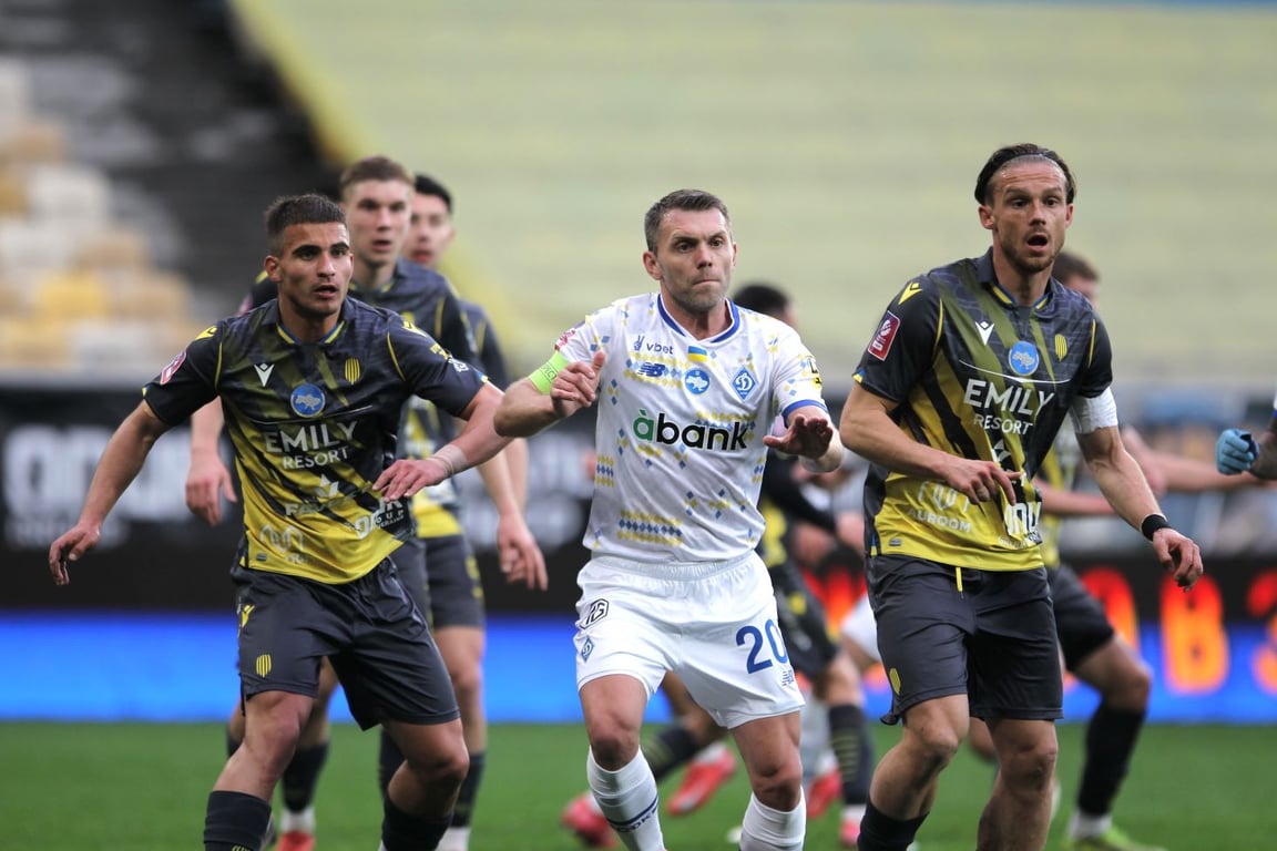 Рух - Динамо