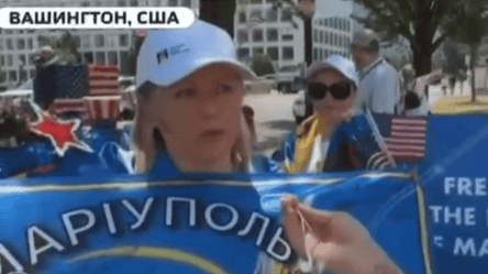 Під час параду в США українка показала 12 прапорів, які створив військовополонений-азовець - 285x160