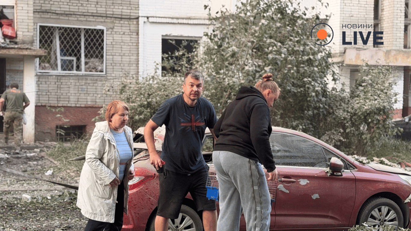 Львів оговтується після атаки РФ: триває рятувальна операція - фото 2