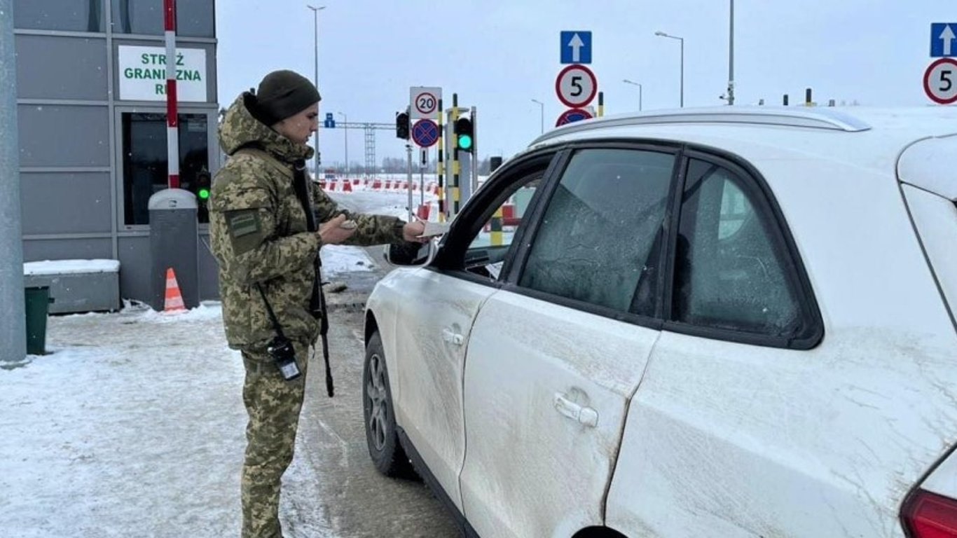 Мужчина хотел попасть в Польшу вне КПП — решение суда