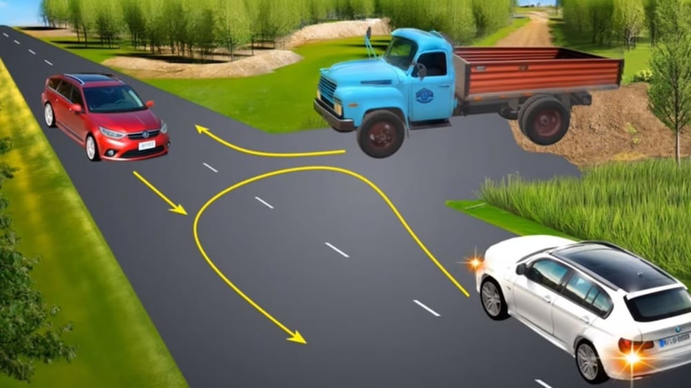 Тест з ПДР: хто проїде перехрестя першим?