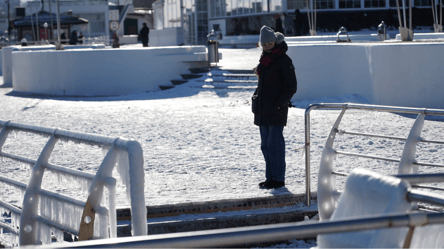 Варто одягнутись тепліше — в Одесі сьогодні по-справжньому зима - 290x166