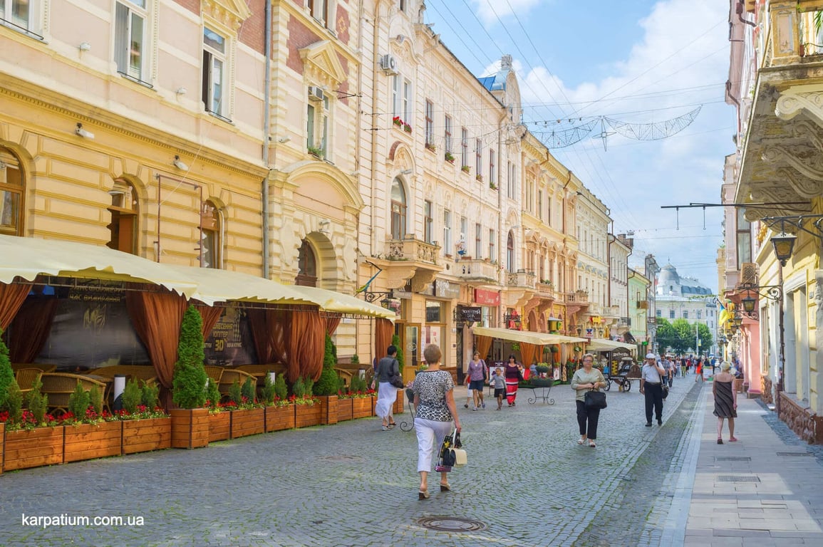Пішохідна вулиця Ольги Кобилянської у місті Чернівці