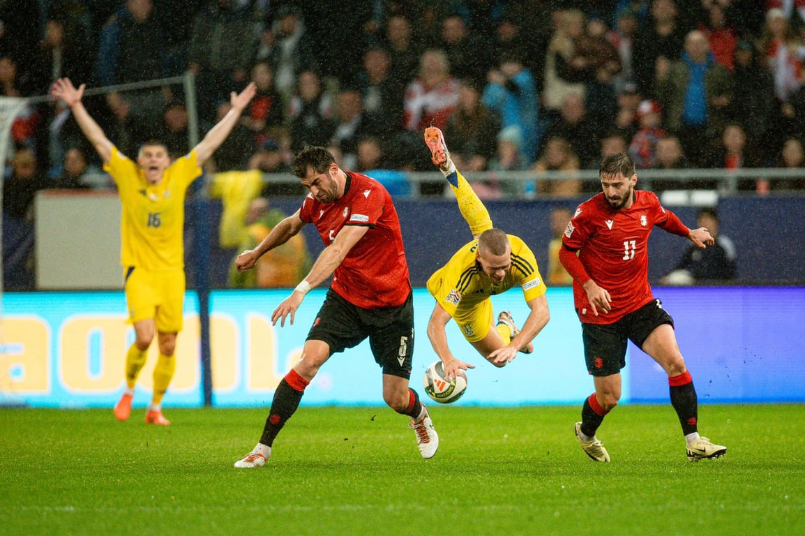 Футболисты сборной Украины