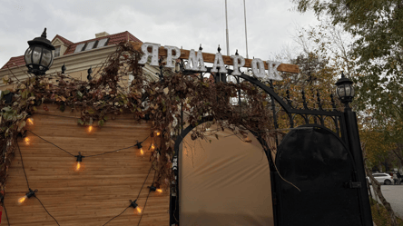 Благодійний ярмарок запрацював в Одеській Кірсі — фоторепортаж - 290x166