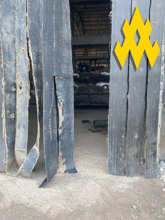 Место, где оккупанты ремонтируют технику в Донецке