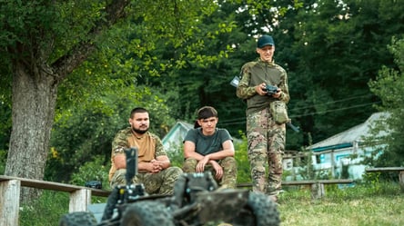 В Украине наказывают гражданских за ношение военной формы - 290x160