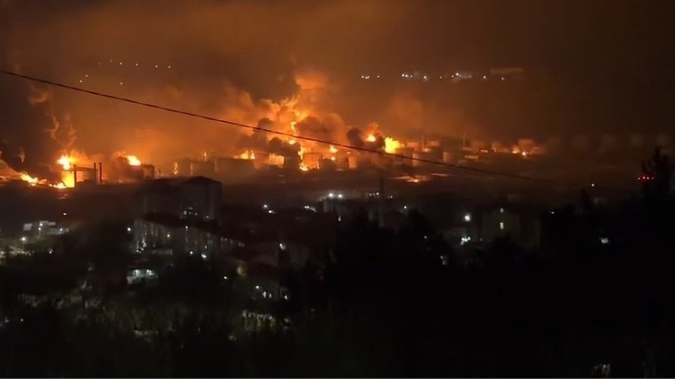 Удар по флоту і паливу в портах Чорного моря: нічні втрати РФ