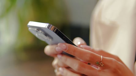 Какие SMS превращают телефон в "открытое окно" для мошенников - 285x160