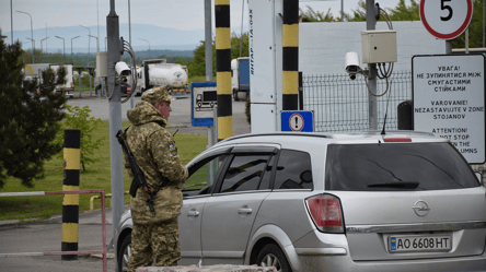 Кордон переповнений чергами — на яких КПП зупинився рух - 285x160