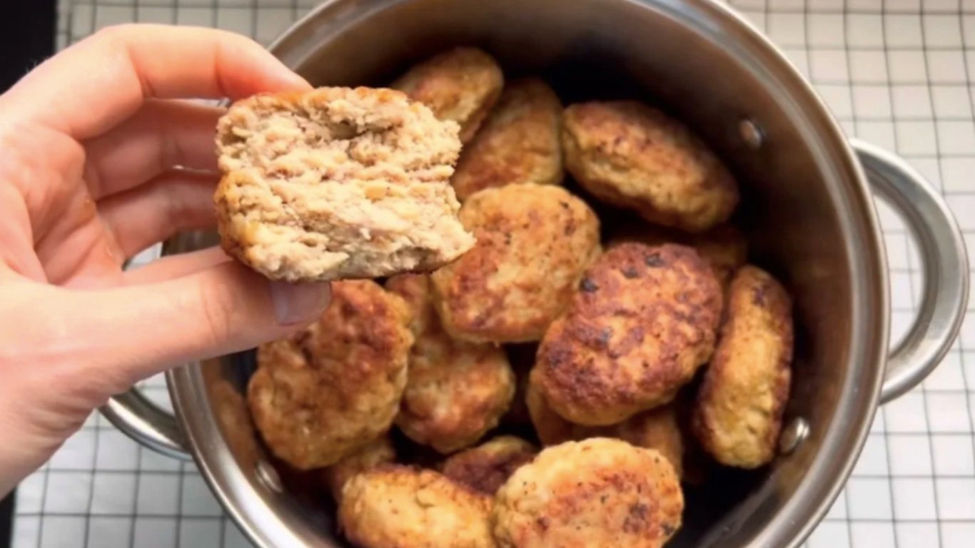 Соковиті котлети, як у дитинстві: не розпадаються і завжди виходять ідеальними