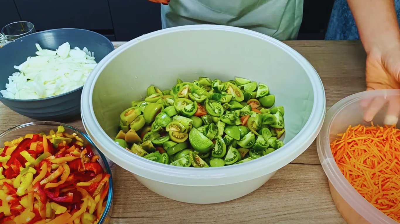 зелені помідори на зиму