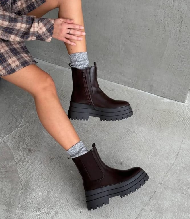 Черевики на платформі так само в тренді