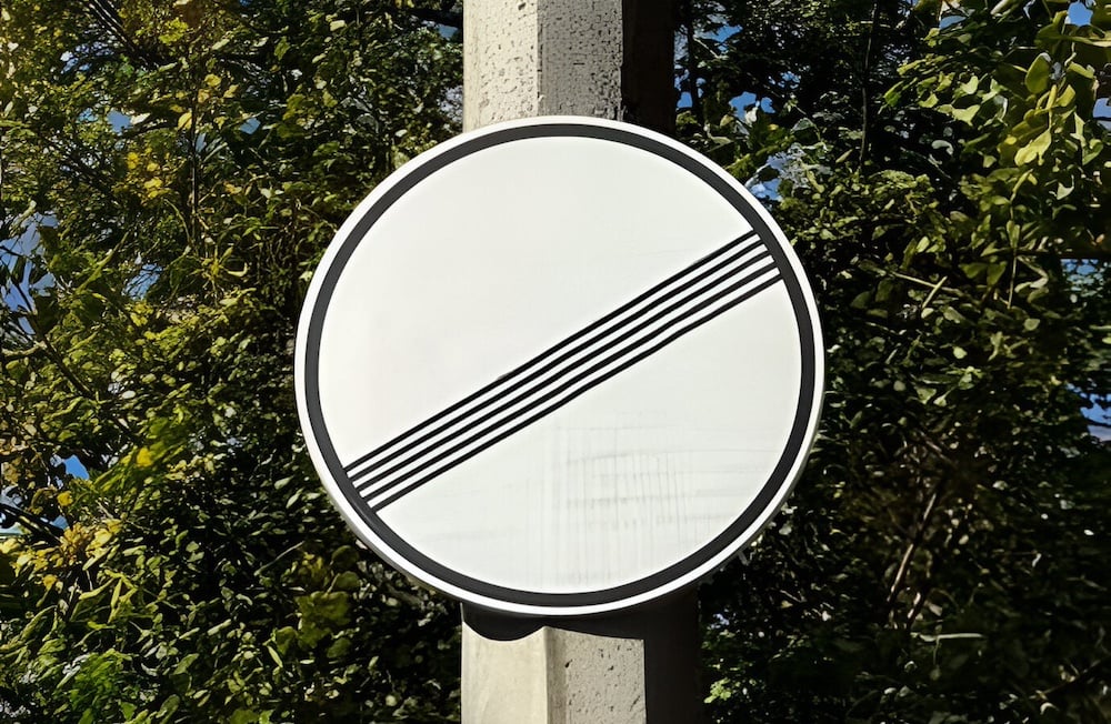 Тест з ПДР: що скасовує цей дорожній знак?