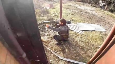 В разведке показали, как чеченские добровольцы уничтожают российских оккупантов - 285x160