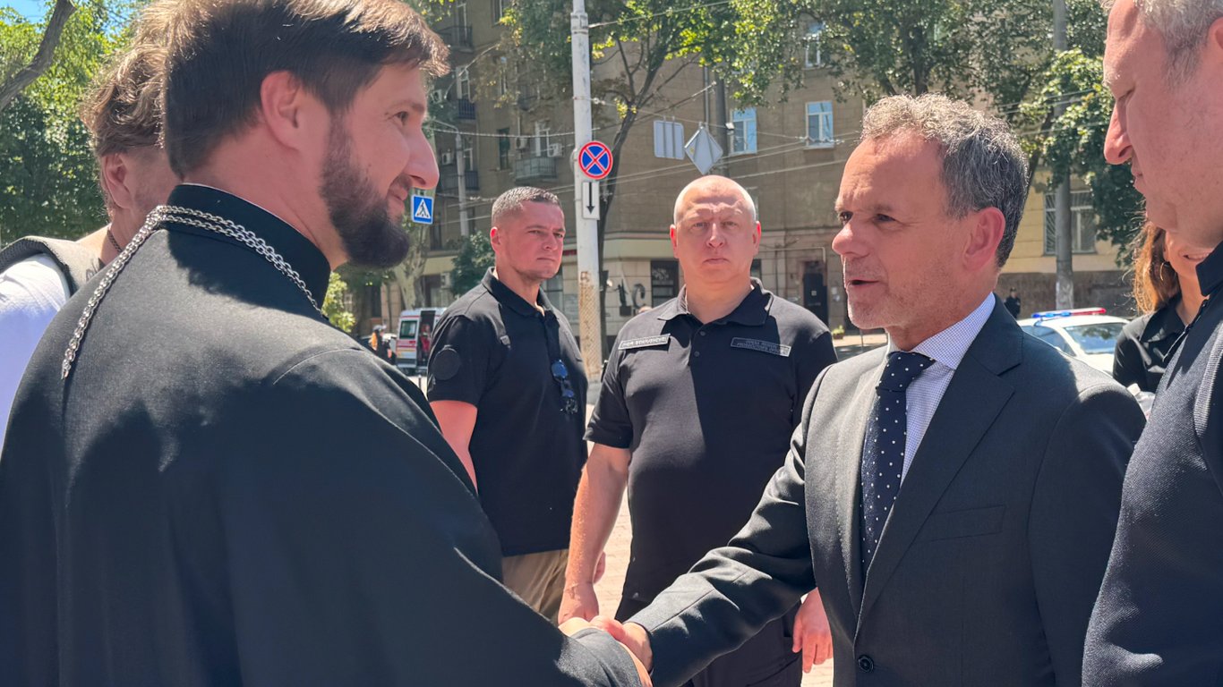 Одесса не одинока - министр Нидерландов выразил поддержку городу - фото 1