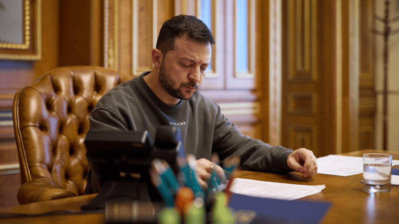 Зеленський провів щоденний селектор із військовими — про що доповіли президенту