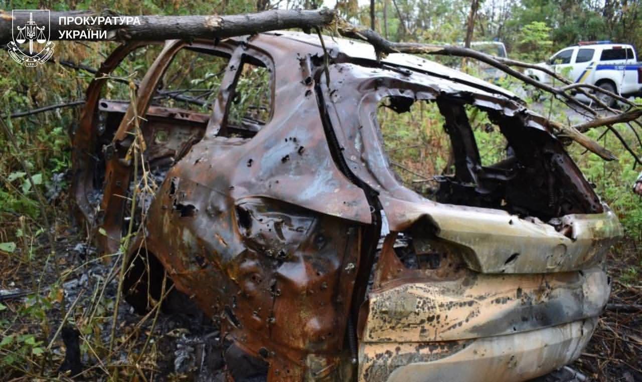 Автівка, яку обстріляв окупант