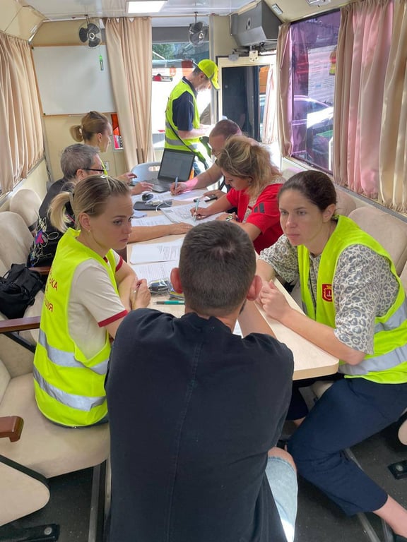 Дронова атака на Одесу — де отримати допомогу постраждалим - фото 1