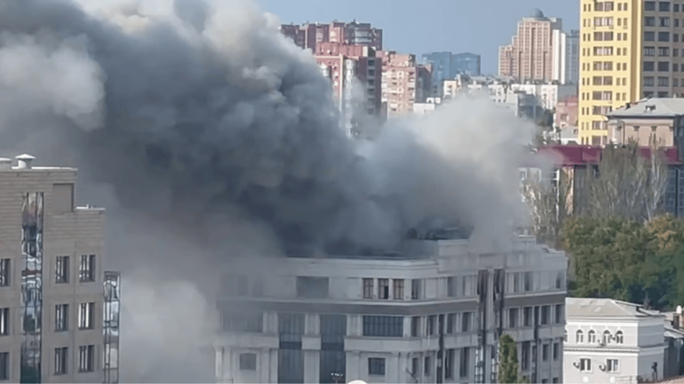 Последствия взрывов в Донецке