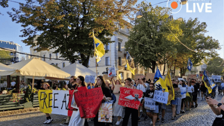 Учасники Free AZOV в Одесі вшанували пам'ять полеглих під час теракту в Оленівці - 285x160